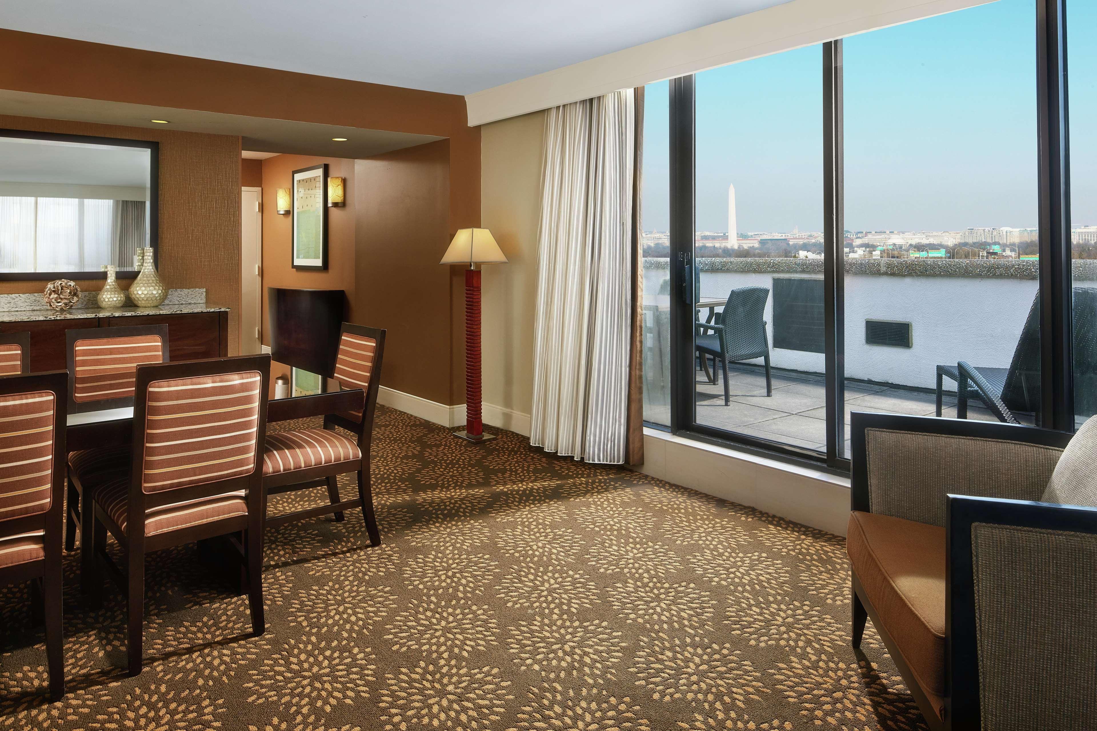 Doubletree By Hilton Washington Dc - Crystal City Арлінгтон Екстер'єр фото