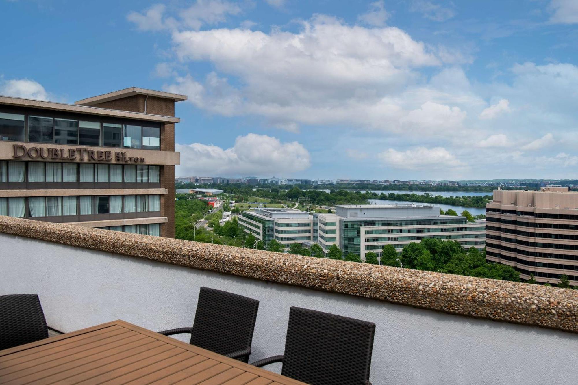 Doubletree By Hilton Washington Dc - Crystal City Арлінгтон Екстер'єр фото