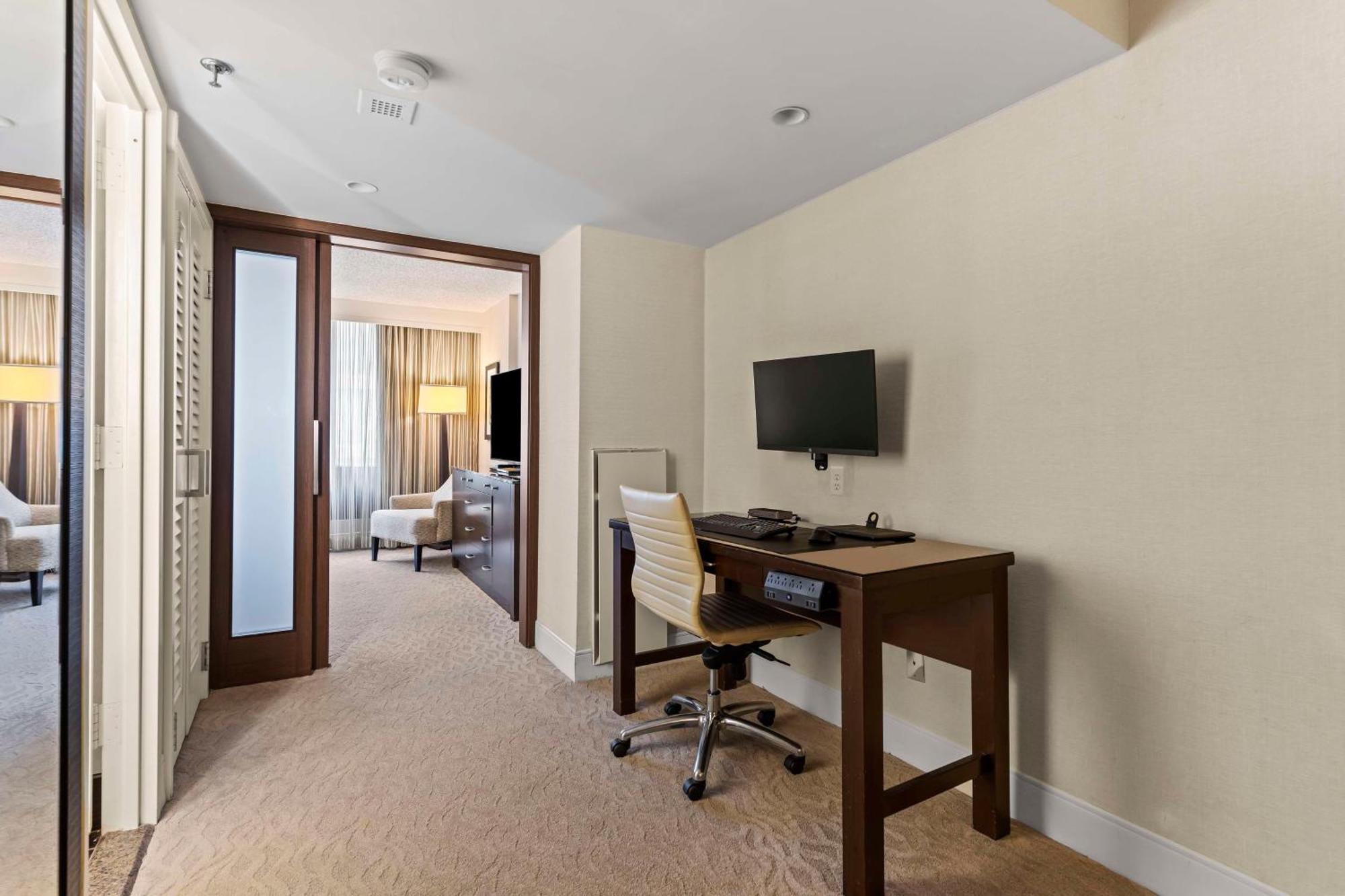Doubletree By Hilton Washington Dc - Crystal City Арлінгтон Екстер'єр фото